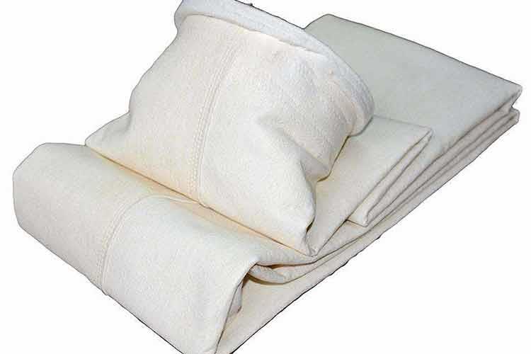 耐高温集尘布袋是一种结构合理、性能较好的耐高温过滤材料